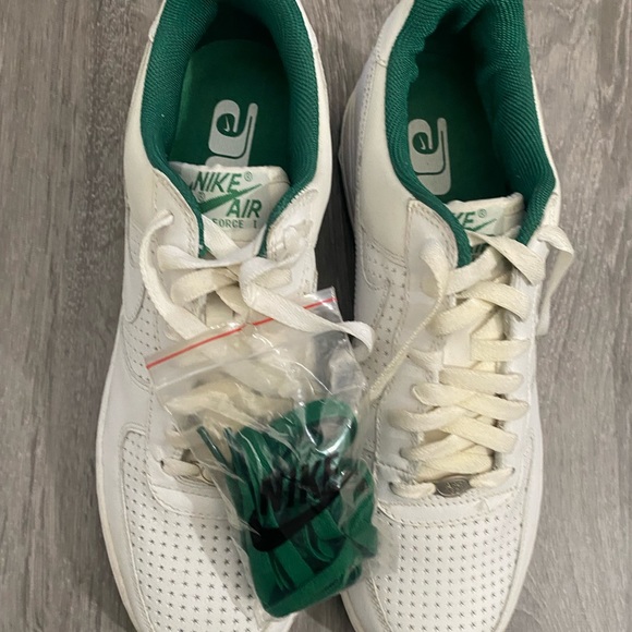 New AF1 Green / White - Picture 12 of 14